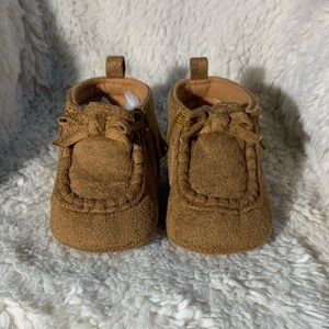 CARTER'S MOCCASIN BOOTIES INFANT SIZE 3-6 MONTHS